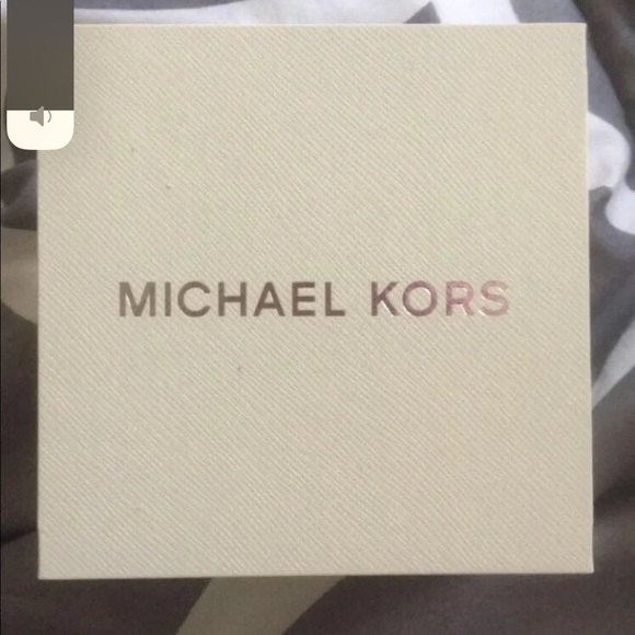 Michael Kors watch - Picture 2 of 4